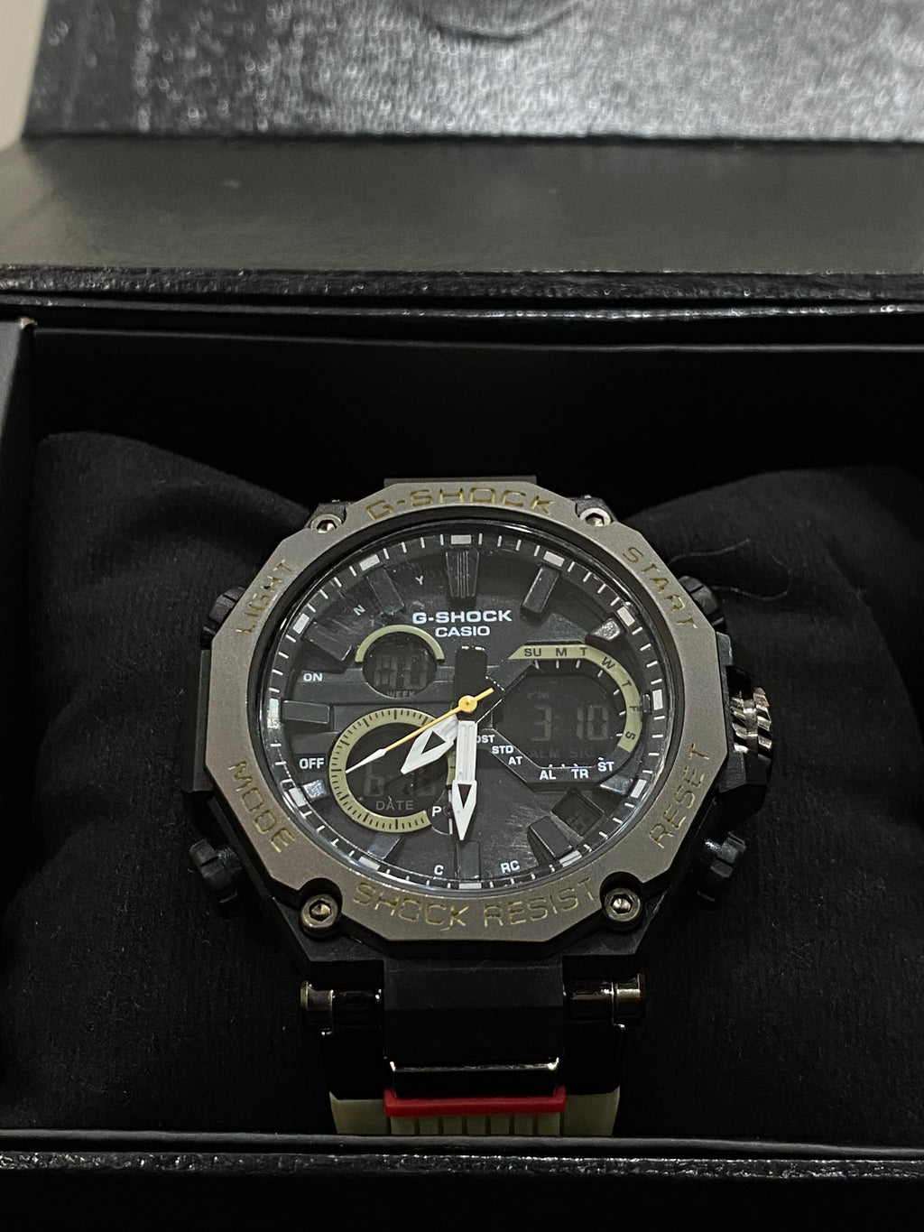 Casio G-SHOCK Analog-Digital Men’s Watch