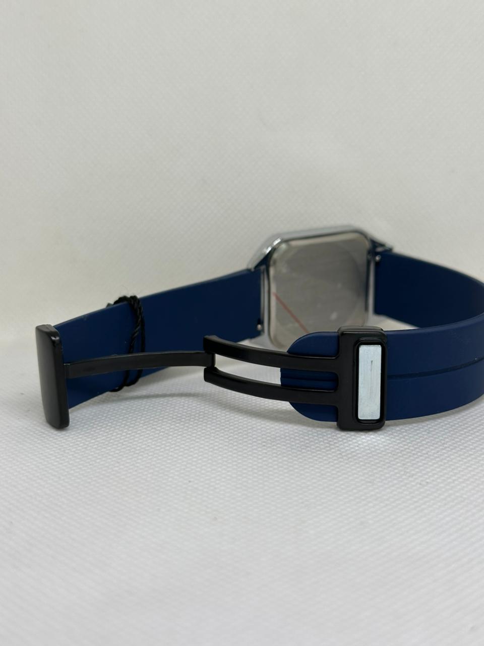 Heryi Luxury Quartz Watch — Inspired by Cartier Elegance