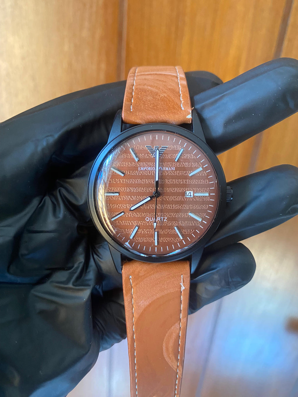 Emporio Armani  – Minimalist Metal - Magnetic Lock